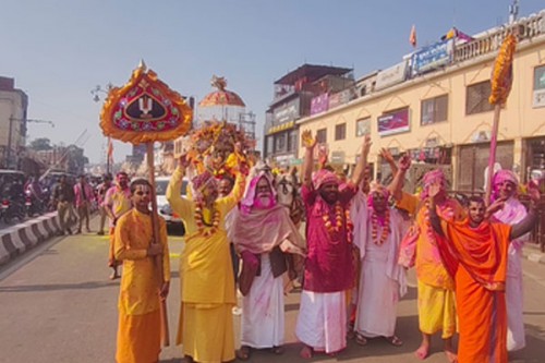 Rangbhari Ekadashi sparks Holi fervour across Ayodhya, Sambhal, Vrindavan