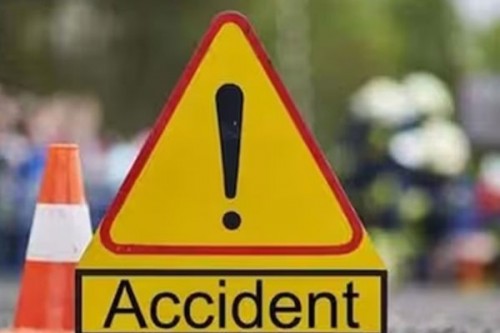 Two killed in head-on collision of vehicles on Khargone-Indore road in MP