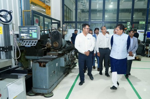 Exports from India's SEZs surge 32 pc to Rs 11.70 lakh crore: Govt