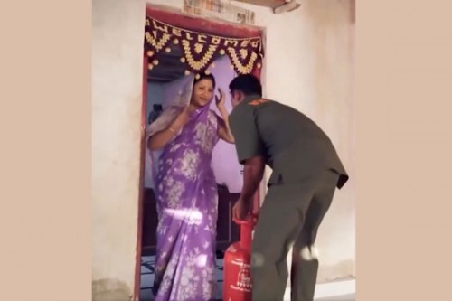 Number of poor getting subsidised LPG under PMUY scheme touches 10.41 crore