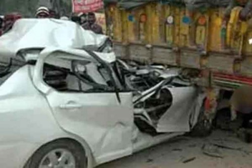 Mother, son killed in horrific road accident in Jharkhand's Hazaribagh