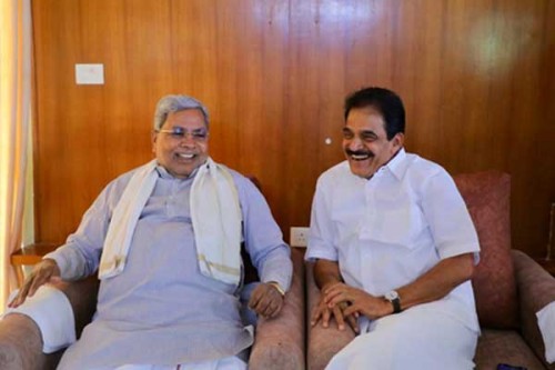 Pro-Shivakumar, Siddaramaiah slogans in Mangaluru leave Congress red-faced