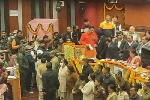 New MCD Councillors take oath, House adjourns amid sloganeering
