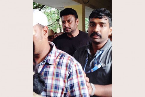 Fan murder case: Prosecution submits petition to mark evidence against actor Darshan, others