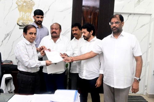 BRS lodges complaint against Telangana CM for poll code violation