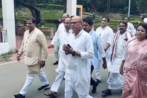 Muzaffarpur Dalit girl's death: Cong, Jan Suraaj leaders meet Bihar Guv; demand justice