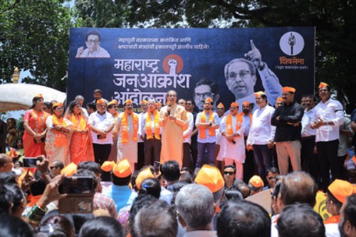 Maha CM should sack corrupt ministers and not succumb to pressure: Uddhav Thackeray