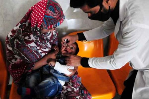 Violence, mistrust derail anti-polio drive in Pakistan