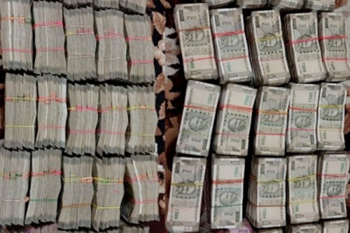 Bengal STF seizes Rs 5 crore cash from car in New Town, two arrested
