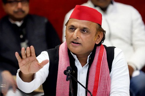 Akhilesh Yadav felicitates Ananya, the girl who saved her books during demolition drive