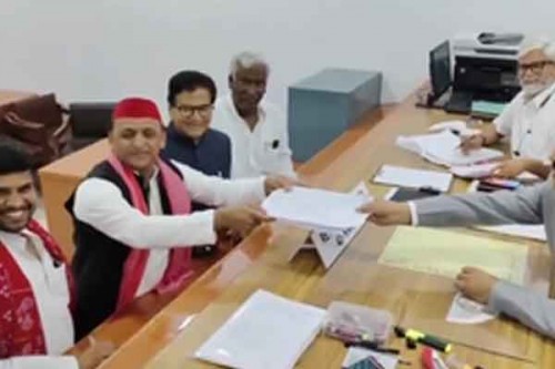 Akhilesh Yadav files nomination from Kannauj LS seat
