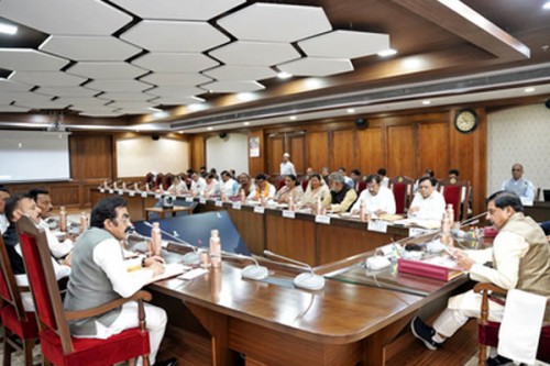 MP govt to pay Rs 300 crore price difference to soya farmers on Nov 13