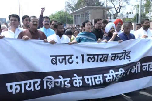 AAP MLAs protest outside Delhi Assembly over fire safety concerns despite Rs 1 lakh crore budget