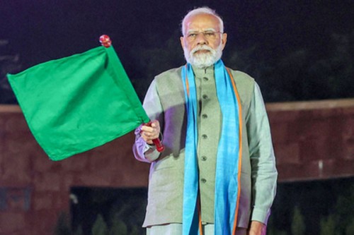 PM Modi to flag off 4 new Vande Bharat trains from Varanasi on Nov 8