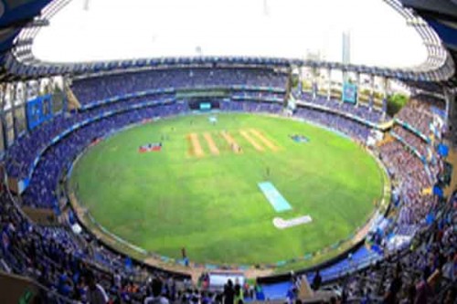 BCCI ask commentators, players, IPL owners to stop posting photos or videos from stadium on match day: Report