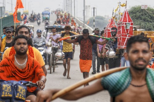 Haridwar: Signboards of 2 dozen liquor shops on Kanwar yatra route to be covered with curtains