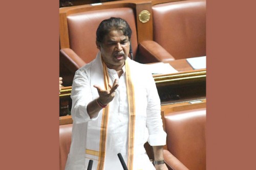 BJP claims Siddaramaiah camp plotting to stop Dy CM Shivakumar from becoming CM