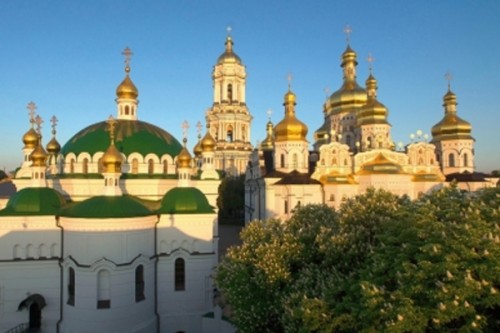 Orthodox Christian clerics refuse to leave Kiev monastery
