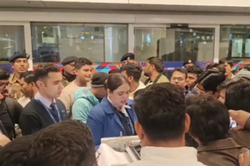 IndiGo flight delay sparks chaos at Delhi airport, passengers protest over repeated cancellations