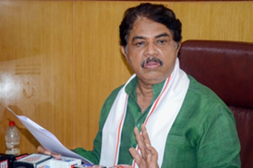 'Cong govt backing tanker mafia', Karnataka LoP slams cuts to welfare corporations