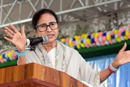 CM Mamata Banerjee registers complaints at two police stations on ED's I-PAC raids