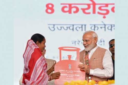 10.33 crore LPG connections distributed under PMUY scheme: Minister