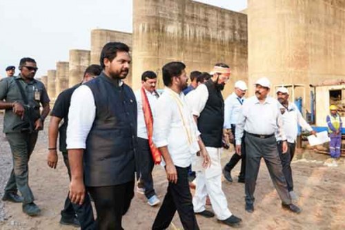 Revanth Reddy-KCR's war of words generates political heat in Telangana