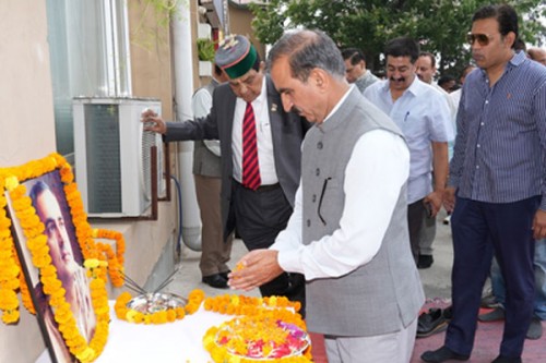 Govt committed to realising vision of Rajiv Gandhi: Himachal CM