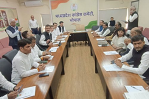 MP Congress meets to deliberate strategy to corner govt
