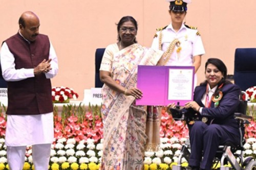 President Murmu presents national awards for empowerment of persons with disabilities