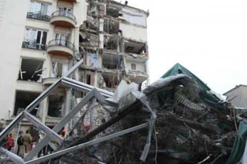 Several injured in Iranian missile attack on Tel Aviv