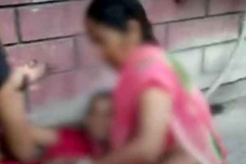 Denied admission in hospital, woman in Jaipur delivers baby outside