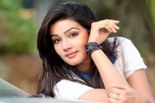 Actress Mahiya Mahi arrested from Dhaka airport
