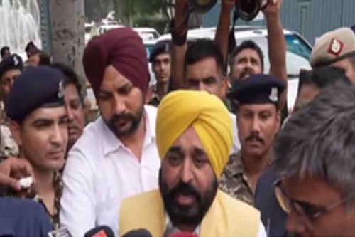 CM Bhagwant Mann meets Kejriwal in jail, says Delhi CM given terrorists-like treatment