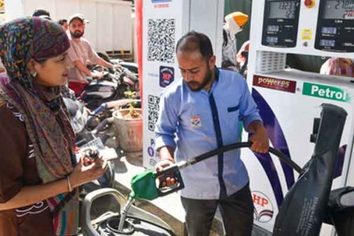 No hike in petrol, diesel prices: PIB fact-check unit debunks social media post