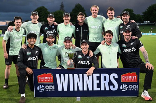 Henry, Chapman star as New Zealand seal 3-0 clean sweep