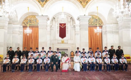 J&K: Udhampur students meet President Murmu at Rashtrapati Bhawan