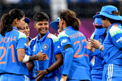 'Go for the kill': Ravi Shastri backs India for Women's WC semi-final vs AUS
