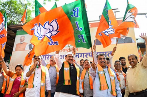 Controversy over Vilasrao Deshmukh legacy sparks political firestorm; Maha BJP chief apologises