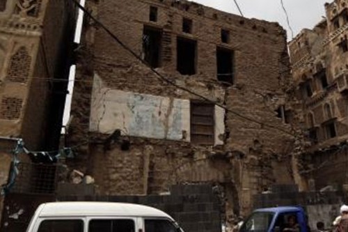 Surat gears up amid unseasonal rains: Over 1,500 dilapidated buildings await repairs