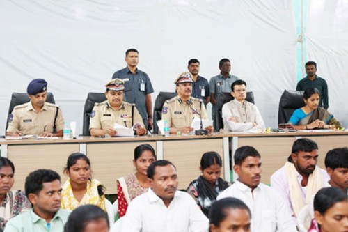 41 Maoists, including 39 from Chhattisgarh, surrender before Telangana Police