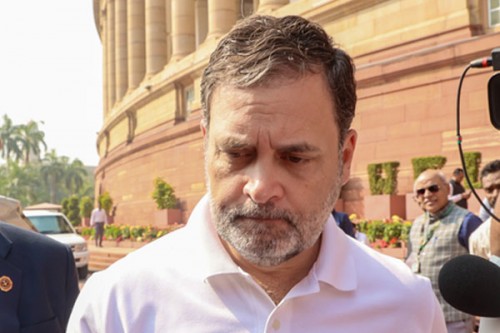 LoP Gandhi appears before Bhiwandi Court to sign fresh bond in 2014 defamation case