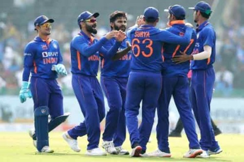 2nd ODI: Indian bowlers' impressive show has New Zealand bundled out for just 108
