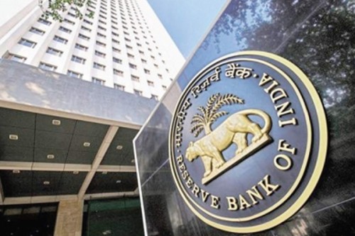 RBI not to remove its finger from repo rate pause button: Experts

