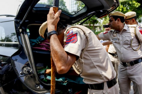 Pickpockets steal phone, create fake UPI ID to siphon off Rs 7.2 lakh for pilgrimage; nabbed by Delhi Police