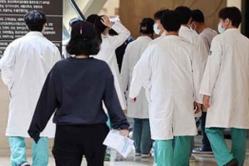 South Korea doctors' protest: More medical professors considering weekly breaks