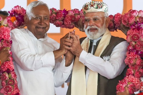 Bihar election results: Earlier trends show NDA allies BJP and JD(U) in neck-and-neck for 'bigger' party status