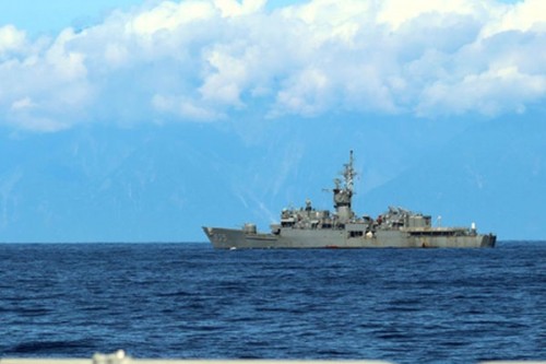 Taiwan spots 12 Chinese aircrafts, 7 naval vessels near its territory