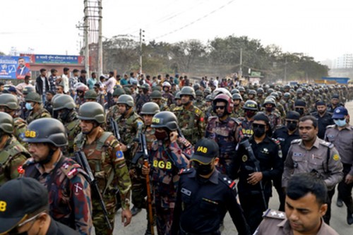 Bangladesh: Political violence, attacks on journalists spike ahead of Parliamentary polls tomorrow
