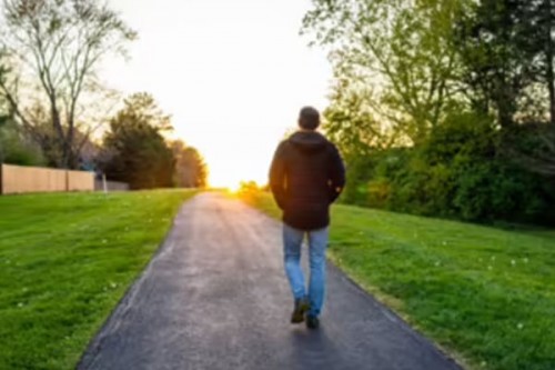 Extra 5 minutes of sleep, 2 minutes of brisk walking can add 1 year to your life: Study